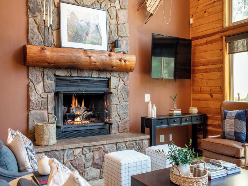 Bernard By Avantstay Luxurious Cabin In Big Bear image