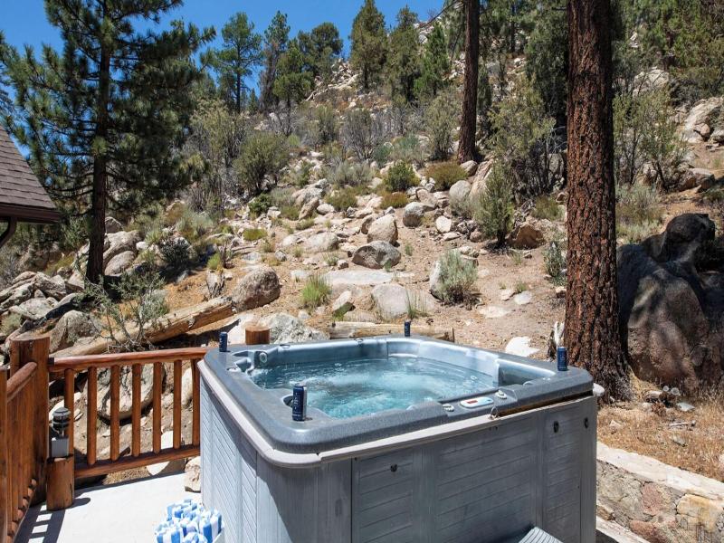 Bernard By Avantstay Luxurious Cabin In Big Bear image