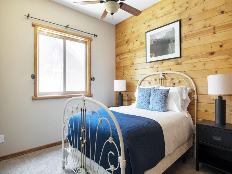 Bernard By Avantstay Luxurious Cabin In Big Bear image