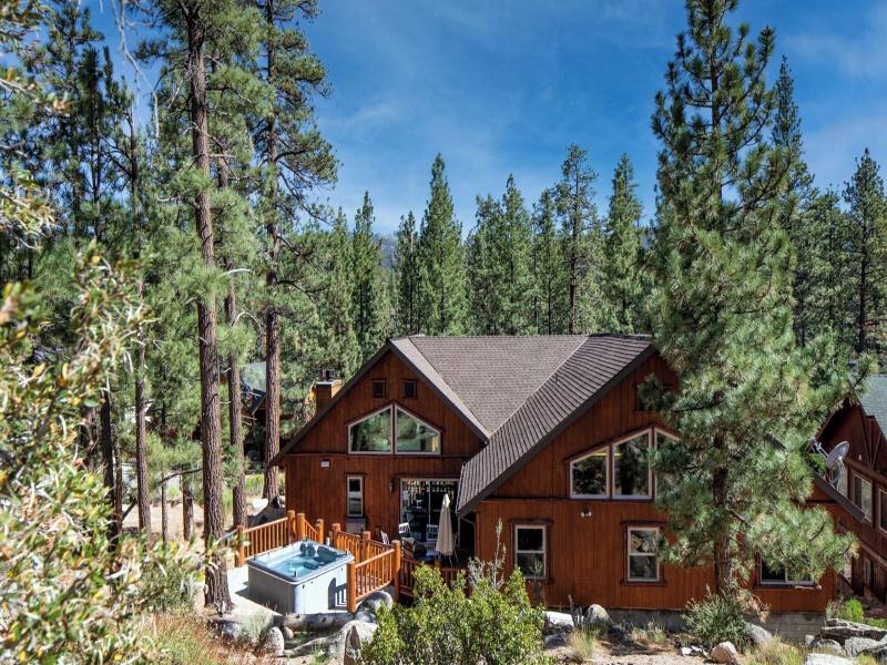 Bernard By Avantstay Luxurious Cabin In Big Bear image