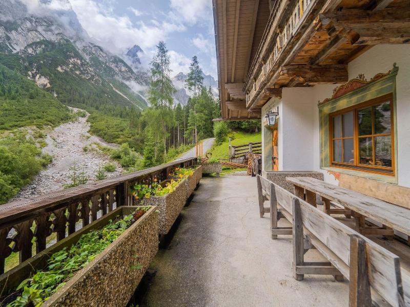 Quaint Alpine Hut In The Stubaital With Sauna image