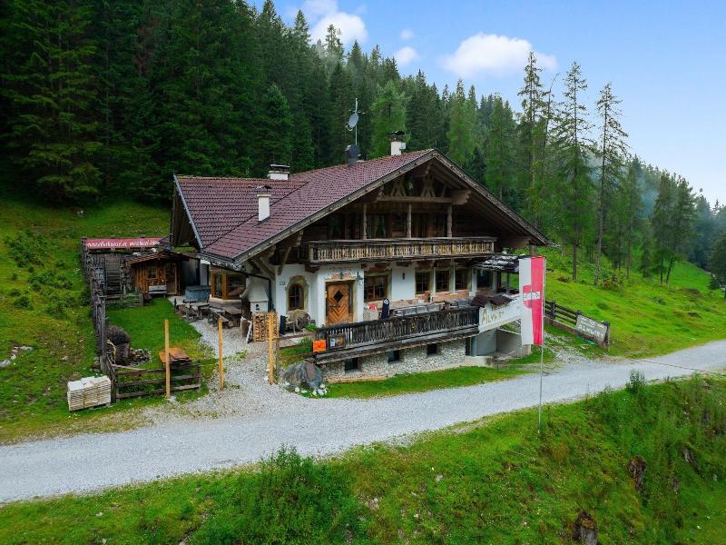 Quaint Alpine Hut In The Stubaital With Sauna image