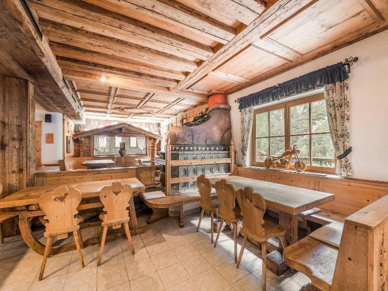 Quaint Alpine Hut In The Stubaital With Sauna image