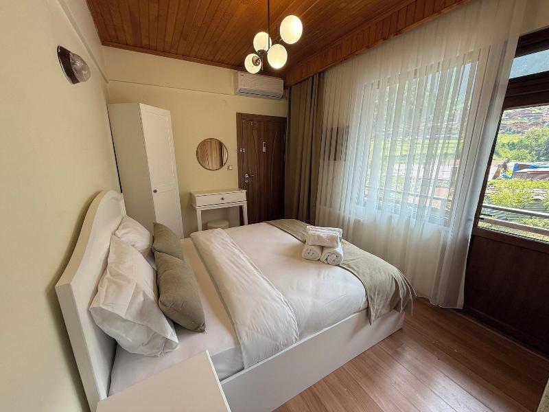 Mavro Uzungã–l image