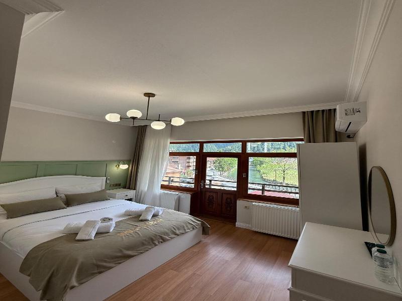 Mavro Uzungã–l image