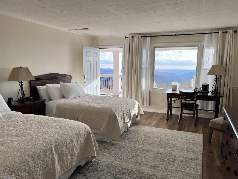 Blue Vista Motor Lodge image