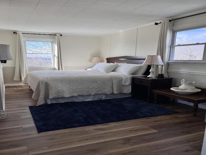 Blue Vista Motor Lodge image