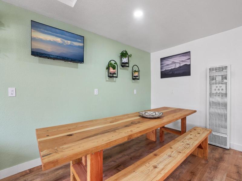 Tahoe Mountain Inn image
