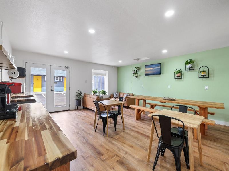 Tahoe Mountain Inn image