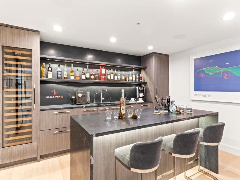 Wonderland Estate 6 Bedrooms Pas-2680 By Kbm