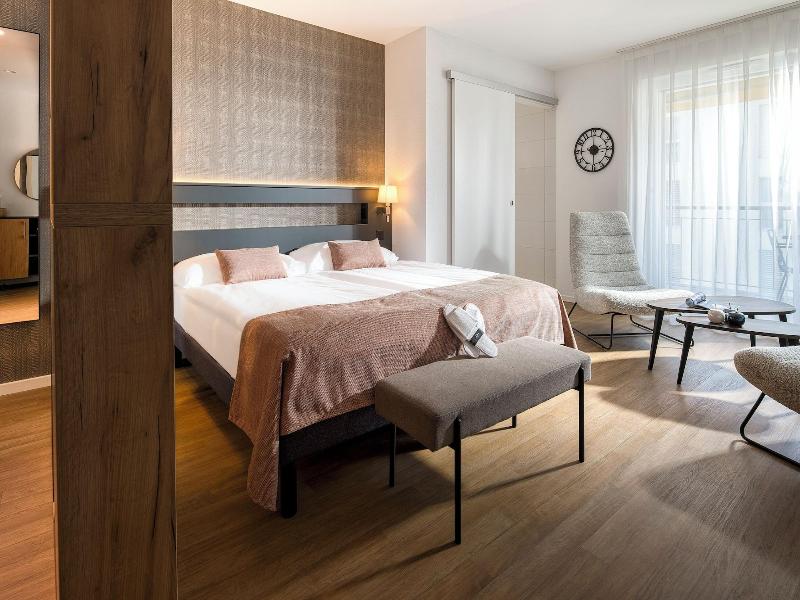 Alparthotel image