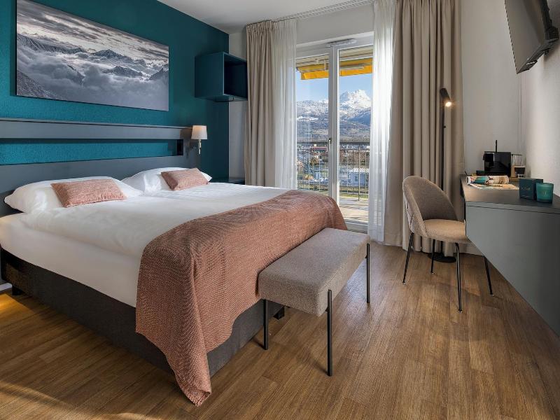Alparthotel image