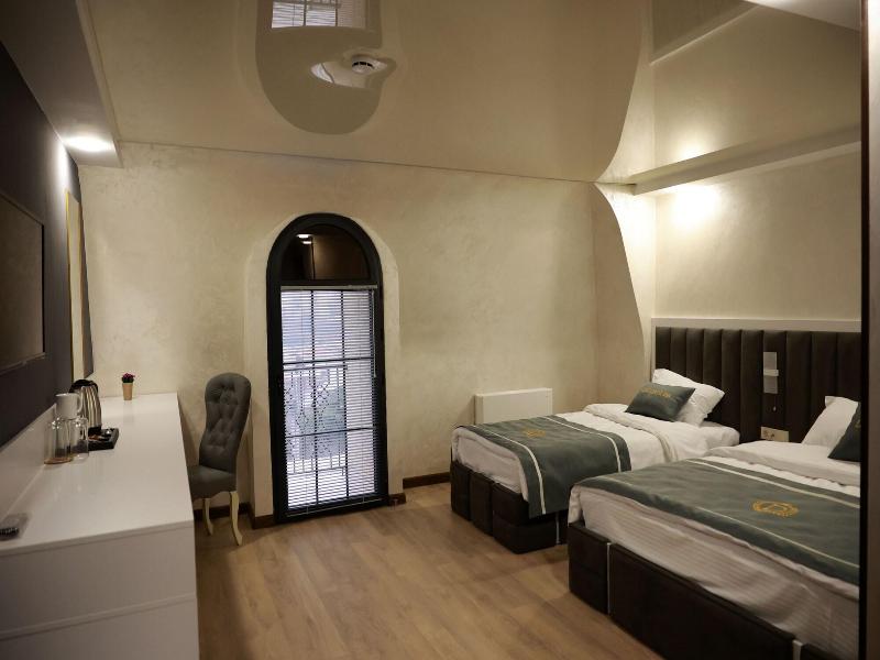 Dadiani Inn 5