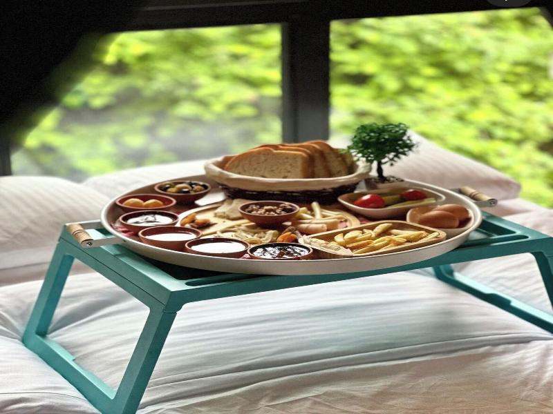 Pentalow Cabin image