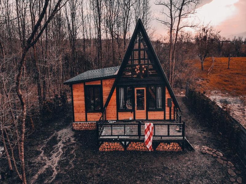 Pentalow Cabin image