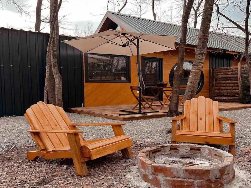 Pentalow Cabin image