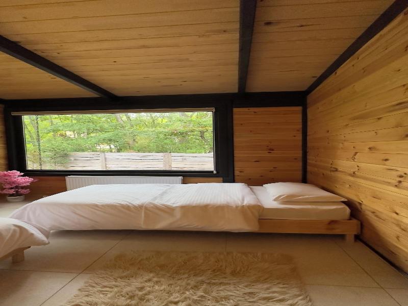 Pentalow Cabin image