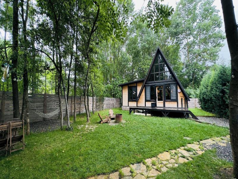 Pentalow Cabin image