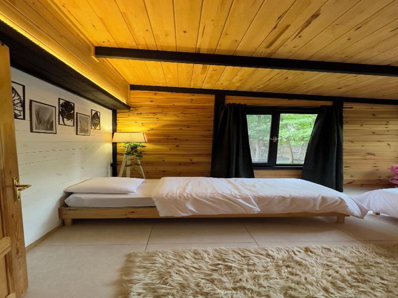 Pentalow Cabin image