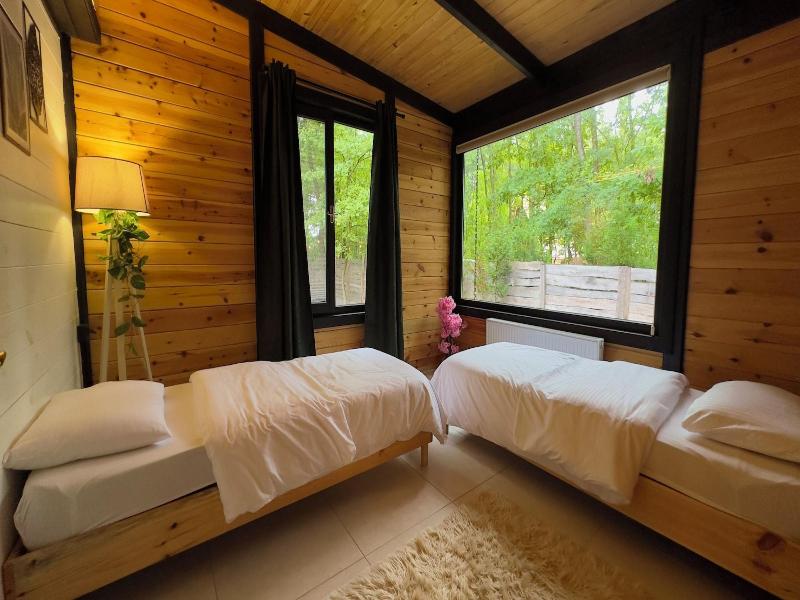 Pentalow Cabin image