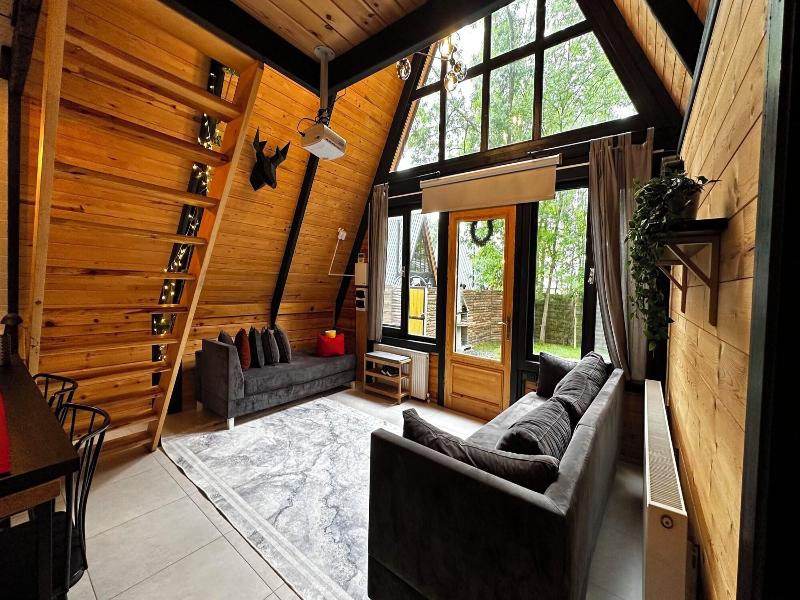 Pentalow Cabin image
