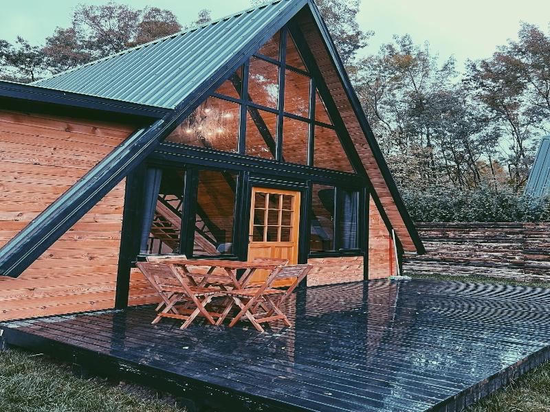 Pentalow Cabin image