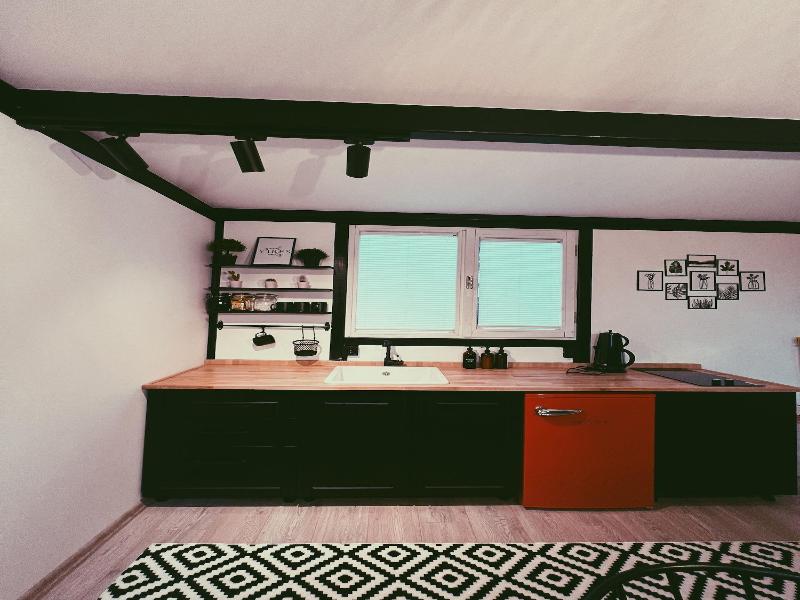Pentalow Cabin image