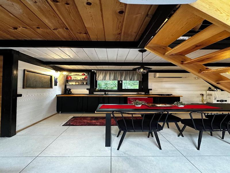 Pentalow Cabin image