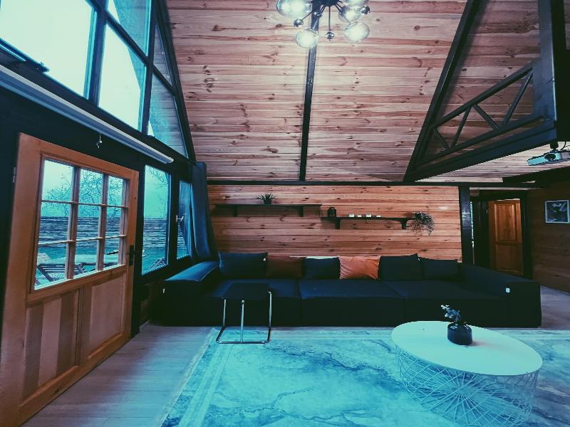 Pentalow Cabin image