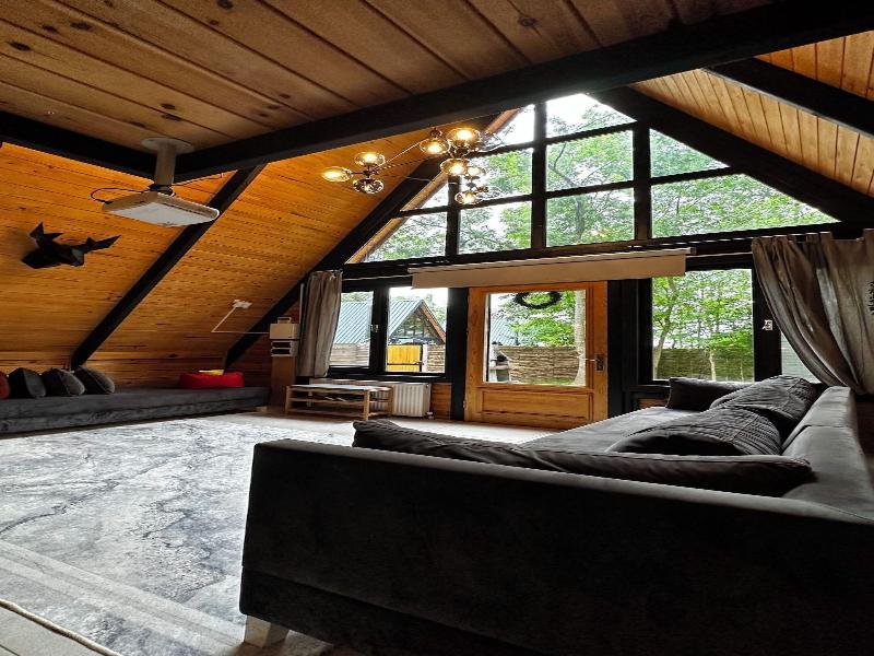 Pentalow Cabin image