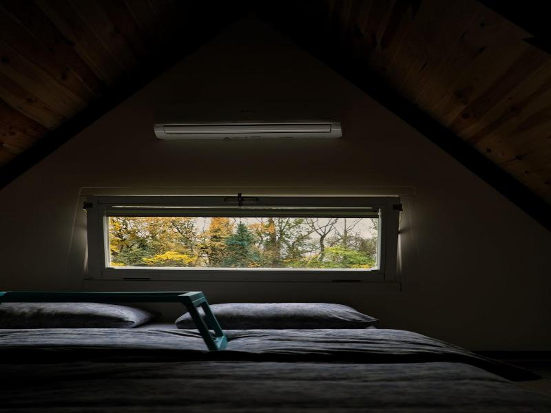 Pentalow Cabin image