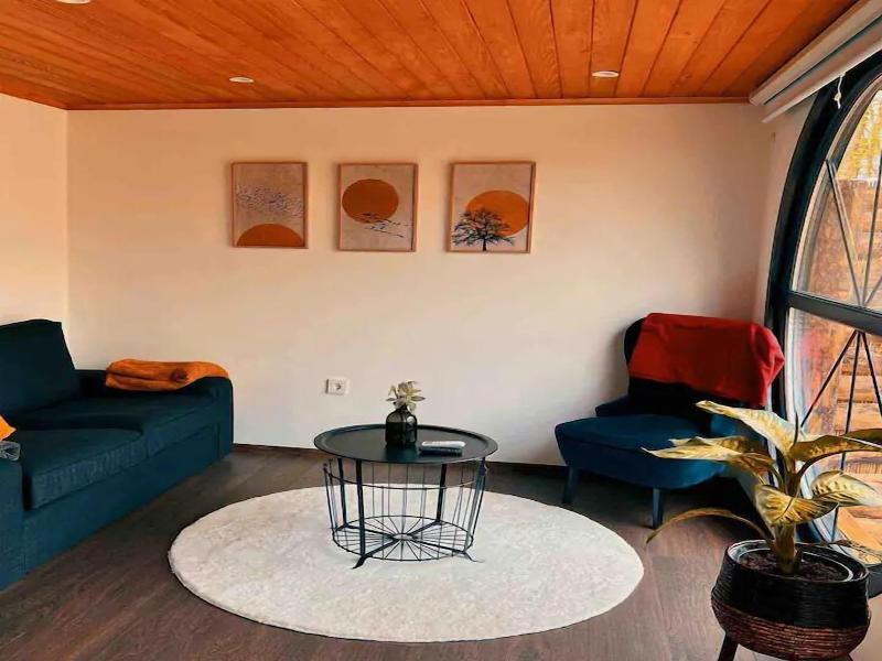 Pentalow Cabin image