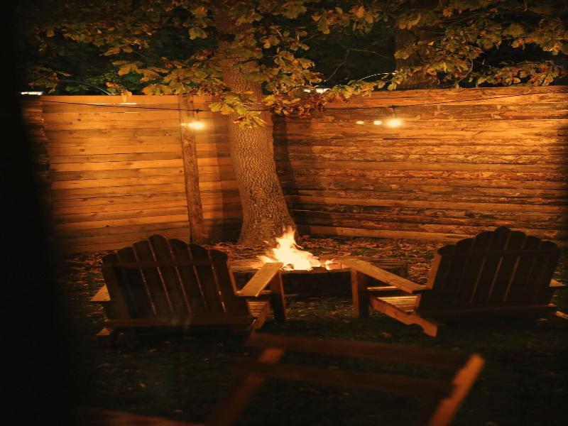 Pentalow Cabin image