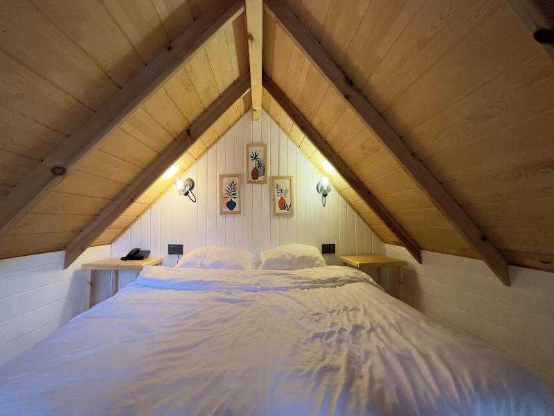 Pentalow Cabin image