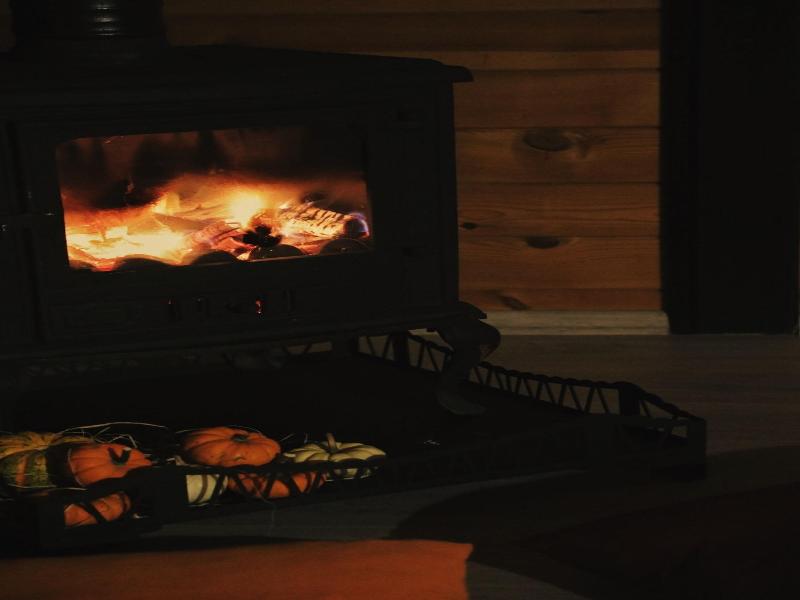 Pentalow Cabin image