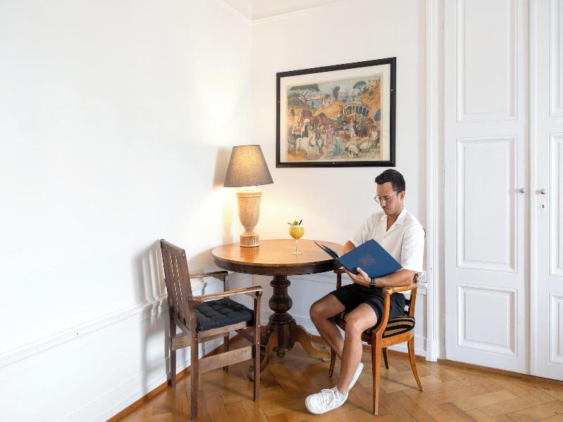 Vevey Hotel & Guesthouse image