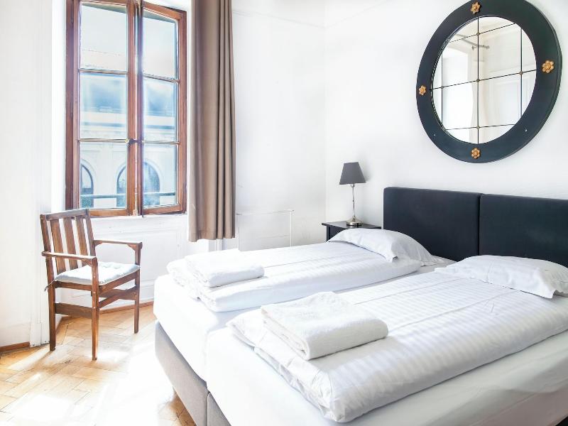 Vevey Hotel & Guesthouse image