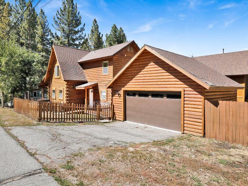 Binky's Mountain Hideaway #2455 image