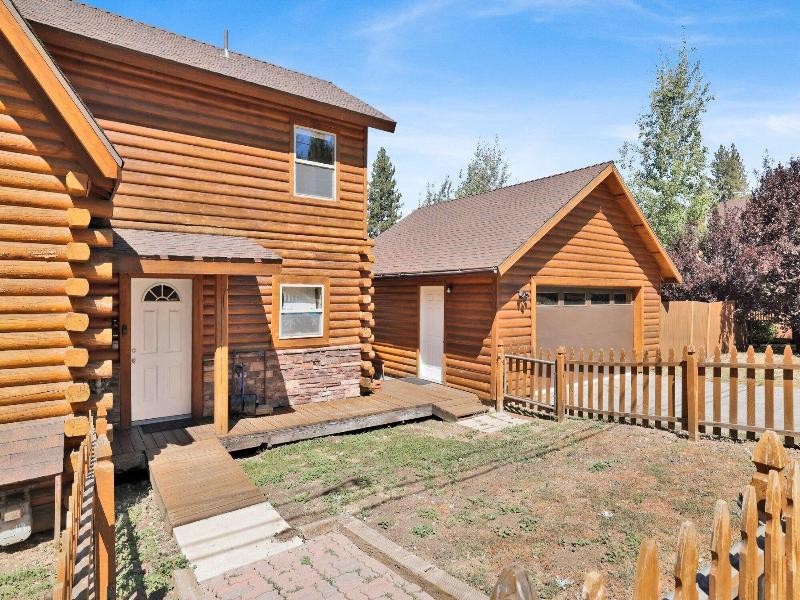 Binky's Mountain Hideaway #2455 image