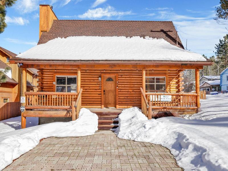 Binky's Mountain Hideaway #2455 image
