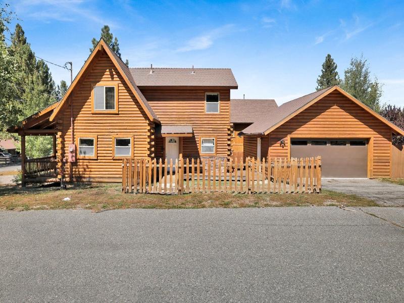 Binky's Mountain Hideaway #2455 image