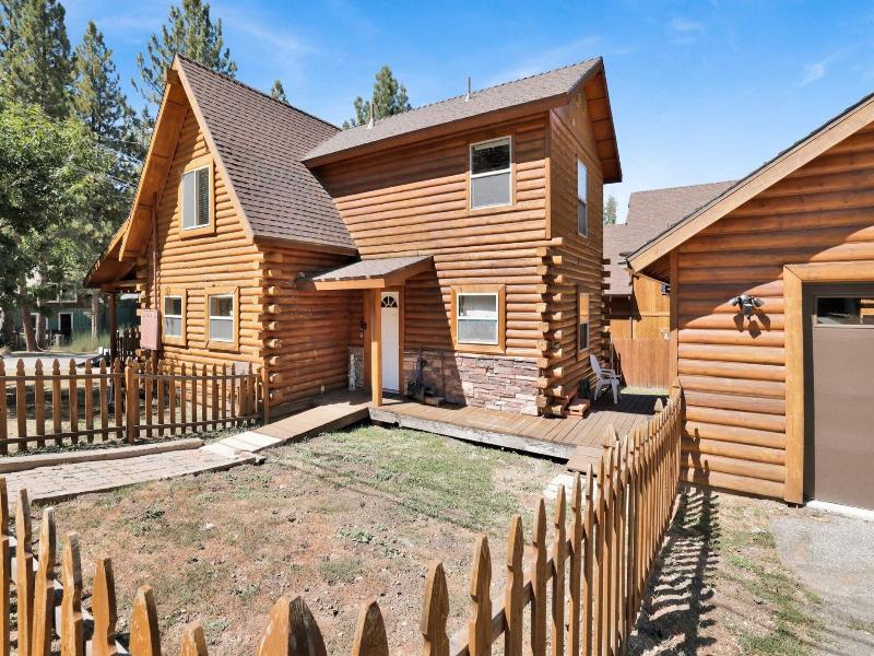 Binky's Mountain Hideaway #2455 image