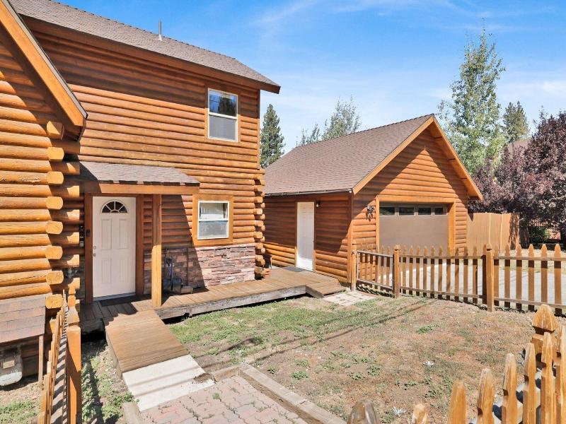Binky's Mountain Hideaway #2455 image
