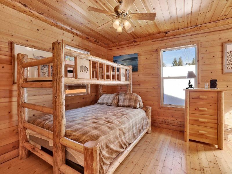 Binky's Mountain Hideaway #2455 image