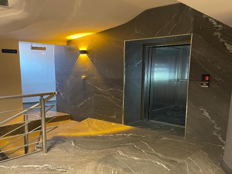 Hotel Eronur 5