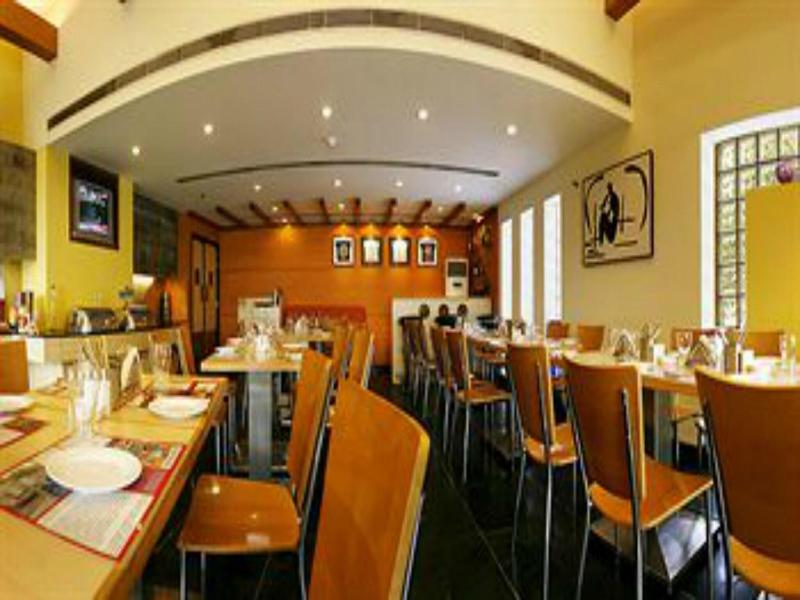 Lemon Tree Hotel, Udyog Vihar image