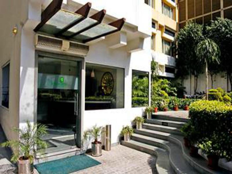 Lemon Tree Hotel, Udyog Vihar image