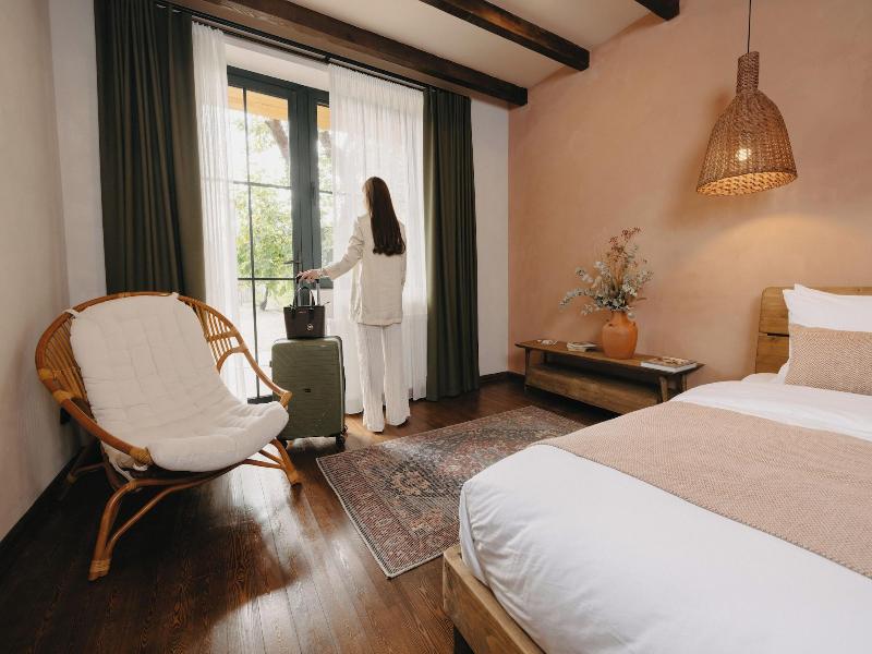 Hameau Mukhrani image