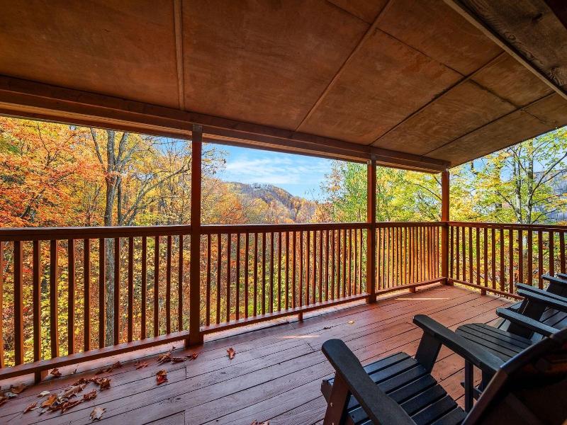 Cherokee Winds 2 Bedroom Cabin By Redawning