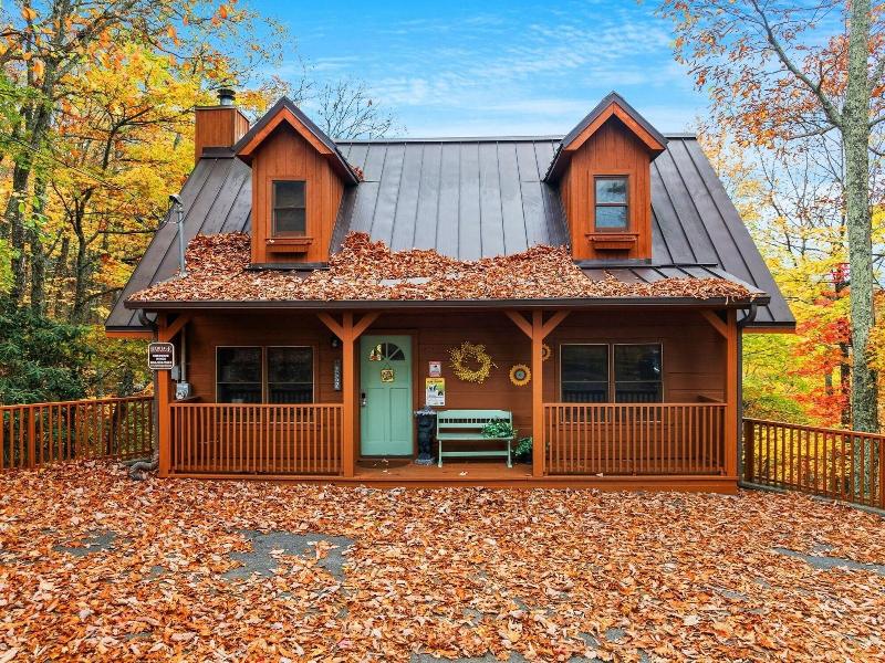 Cherokee Winds 2 Bedroom Cabin By Redawning